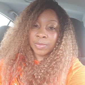 Meet your Posher, Pauline